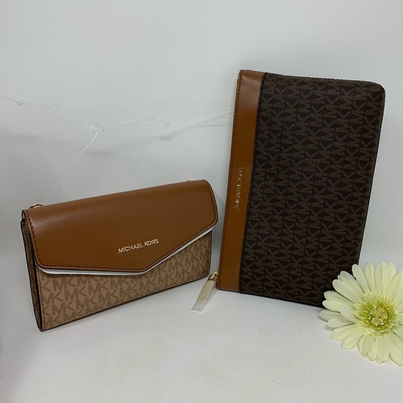 Michael Kors Kimberly Large 3 in 1 Tote - Picture 6 of 11